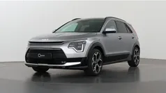 , metallic lak Gebruikt 2023 Kia Niro SUV | € 32.935 (Eerlijke prijs)