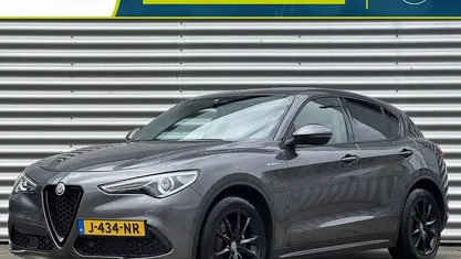 Grijs, metallic lak Gebruikt 2020 Alfa Romeo Stelvio Super SUV | € 35.920 (Goede deal)