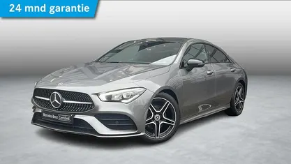 Grijs Gebruikt 2023 Mercedes CLA180 AMG line Sedan | € 36.950 (Eerlijke prijs)