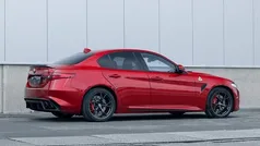 Rood Gebruikt 2018 Alfa Romeo Giulia Quadrifoglio Sedan | € 58.450 (Eerlijke prijs)