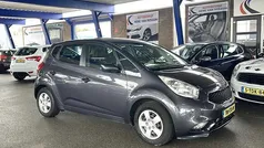 Grijs Gebruikt 2016 Kia Venga Hatchback | € 8.750 (Goede deal)