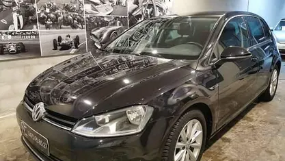 Occasion 2015 VW Golf Highline Sedan | € 15.950 (Eerlijke prijs)