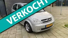 Grijs Gebruikt 2004 Opel Meriva Essentia MPV | € 1.150 (Eerlijke prijs)