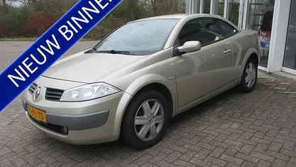 Occasion 2004 Renault Mégane Cabriolet Dynamique Cabriolet | € 1.660 (Eerlijke prijs)