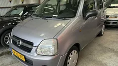 Paars Gebruikt 2003 Opel Agila Essentia Hatchback | € 999 (Eerlijke prijs)