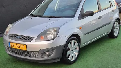 Grijs Occasion 2005 Ford Fiesta Futura Hatchback | € 1.740 (Goede deal)