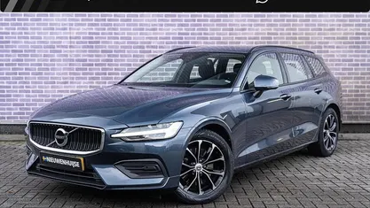 Gebruikt 2021 Volvo V60 Momentum Stationwagen | € 28.394 (Super prijs)