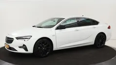 Wit Gebruikt 2020 Opel Insignia Business Elegance Hatchback | € 15.900 (Eerlijke prijs)