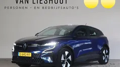 Blauw Gebruikt 2023 Renault Mégane Evolution Hatchback | € 27.650 (Eerlijke prijs)