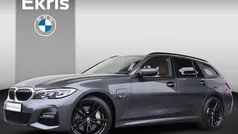 Grijs Gebruikt 2022 BMW 330 M Sport Stationwagen | € 39.950 (Goede deal)