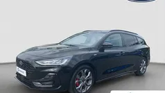 Zwart Gebruikt 2023 Ford Focus ST-Line X Stationwagen | € 22.895 (Eerlijke prijs)