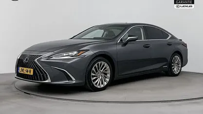 Occasion Lexus ES300H President Line 218 PK (160 kW) 2022 Grijs Sedan
