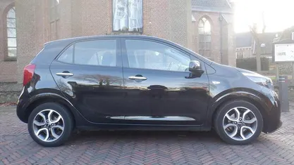 Zwart Gebruikt 2022 Kia Picanto GT-Line Hatchback | € 15.900 (Eerlijke prijs)