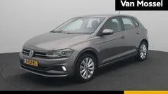 Grijs Gebruikt 2021 VW Polo Highline Hatchback | € 17.940 (Eerlijke prijs)