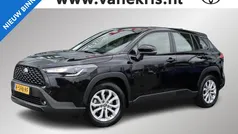 Zwart Gebruikt 2022 Toyota Corolla Cross Active SUV | € 31.499 (Goede deal)