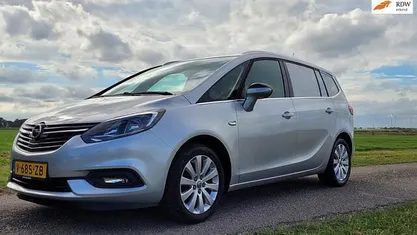 Grijs Occasion 2019 Opel Zafira Tourer MPV | € 10.950 (Eerlijke prijs)