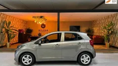 Grijs, metallic lak Gebruikt 2017 Kia Picanto Hatchback | € 6.490 (Eerlijke prijs)