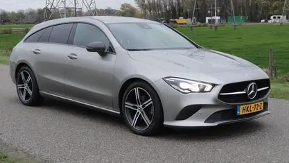 Grijs Occasion 2020 Mercedes CLA180 Shooting Brake Premium Plus Stationwagen | € 22.995 (Super prijs)