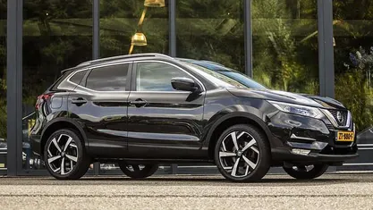 Zwart Gebruikt 2019 Nissan Qashqai Tekna SUV | € 15.950 (Eerlijke prijs)