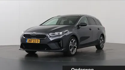 Grijs Gebruikt 2025 Kia Ceed Hatchback | € 22.935 (Goede deal)