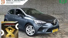 Gebruikt 2022 Renault Clio V Techno Hatchback | € 13.940 (Eerlijke prijs)