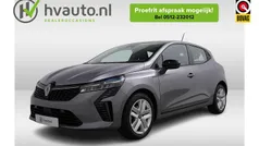 Grijs Gebruikt 2024 Renault Clio V Evolution Hatchback | € 20.195 (Eerlijke prijs)