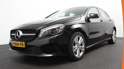 Zwart Gebruikt 2016 Mercedes A180 Prestige Hatchback | € 15.990 (Eerlijke prijs)