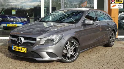 Stationwagon Gebruikt 2015 Mercedes CLA180 Shooting Brake OrangeArt Edition Stationwagen | € 16.950 (Eerlijke prijs)