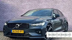 Blauw Gebruikt 2019 Volvo S60 Sedan | € 27.899 (Eerlijke prijs)