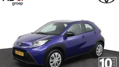 Gebruikt 2024 Toyota Aygo Play Hatchback | € 18.450 (Eerlijke prijs)
