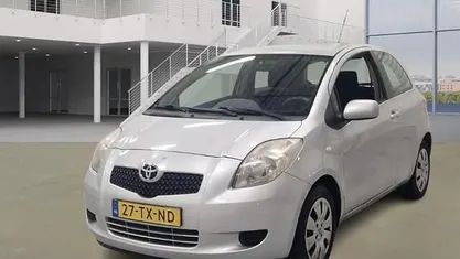 Grijs Occasion 2007 Toyota Yaris Sol Hatchback | € 3.650 (Eerlijke prijs)
