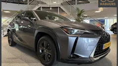 Grijs Gebruikt 2019 Lexus UX 250h Luxury Line SUV | € 26.900 (Eerlijke prijs)