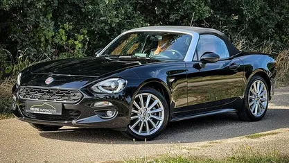 Zwart Gebruikt 2018 Fiat 124 Spider Lusso Cabriolet | € 21.899 (Goede deal)