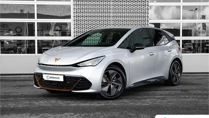 Grijs Gebruikt 2024 Cupra Born Hatchback | € 27.895 (Eerlijke prijs)