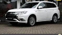 Wit Gebruikt 2020 Mitsubishi Outlander Instyle SUV | € 26.845 (Eerlijke prijs)