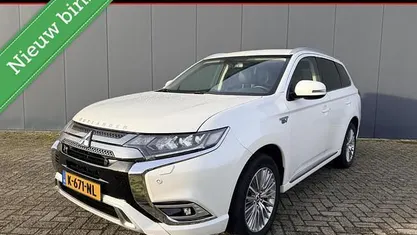 Occasion 2021 Mitsubishi Outlander Intense SUV | € 23.950 (Eerlijke prijs)