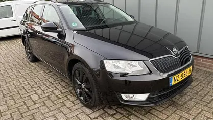 Occasion Skoda Octavia Style 110 PK (80 kW) 2015 Zwart Hatchback