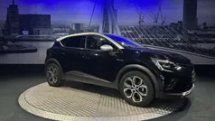Zwart, metallic lak Gebruikt 2022 Renault Captur Intens SUV | € 17.395 (Eerlijke prijs)