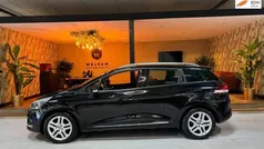 Zwart, metallic lak Gebruikt 2019 Renault Clio GrandTour LIMITED Stationwagen | € 9.490 (Eerlijke prijs)