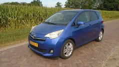 Blauw Gebruikt 2012 Toyota Verso-S MPV | € 8.950 (Eerlijke prijs)