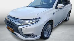Wit Gebruikt 2019 Mitsubishi Outlander Intense SUV | € 18.900 (Goede deal)