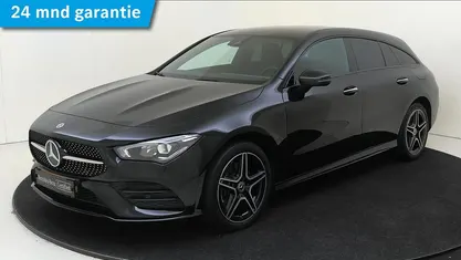 Zwart Gebruikt 2023 Mercedes CLA250e Shooting Brake AMG line Stationwagen | € 36.945 (Eerlijke prijs)