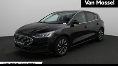 Zwart Gebruikt 2023 Ford Focus Titanium Hatchback | € 22.900 (Eerlijke prijs)