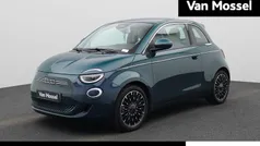 Gebruikt 2023 Fiat 500e La Prima Hatchback | € 24.400 (Eerlijke prijs)