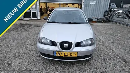 Grijs Gebruikt 2003 Seat Ibiza Stella Hatchback | € 850 (Goede deal)
