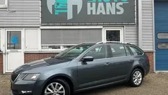 Grijs (metallic) Gebruikt 2018 Skoda Octavia Business Line Stationwagen | € 8.799 (Goede deal)