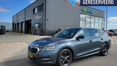 Grijs Gebruikt 2020 Skoda Octavia First Edition Stationwagen | € 19.950 (Eerlijke prijs)