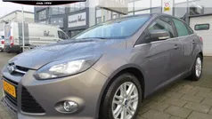 Bruin Gebruikt 2011 Ford Focus Sedan | € 7.450 (Eerlijke prijs)