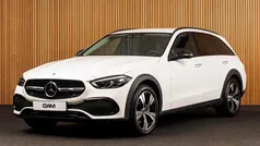 Wit Gebruikt 2023 Mercedes C200 Night Stationwagen | € 39.800 (Eerlijke prijs)