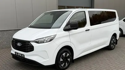 Gebruikt 2025 Ford Transit Trend MPV | € 46.990 (Eerlijke prijs)